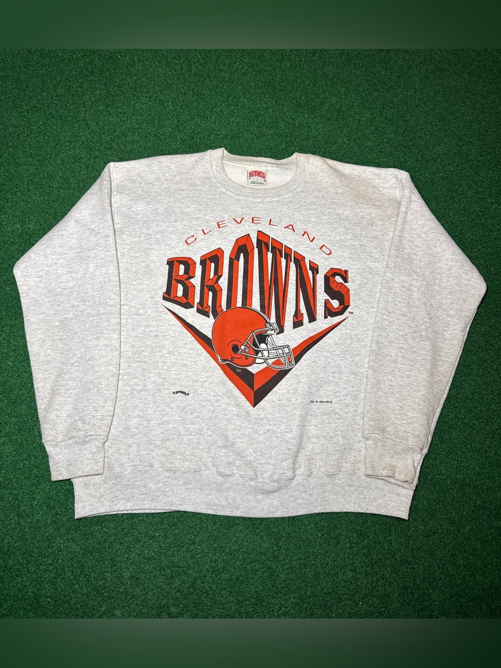 Cleveland Browns Vintage Sweatshirt Oversized Nutmeg Mills 90s Graphic Crewneck